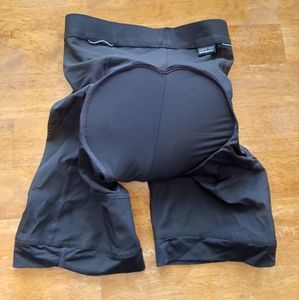 Patagonia bike liner shorts with padding. Size XS. EUC.